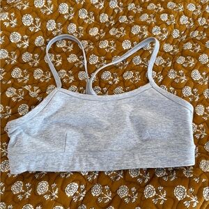 Alo Women's Gray sports bra